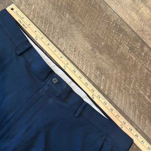 Greg Norman Men's Ultimate 5 Pocket Pant Navy Size 38x30 - Picture 6 of 9